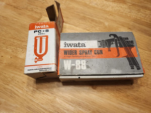 iwata wider spray gun W-88 & PC-5  250cc cup