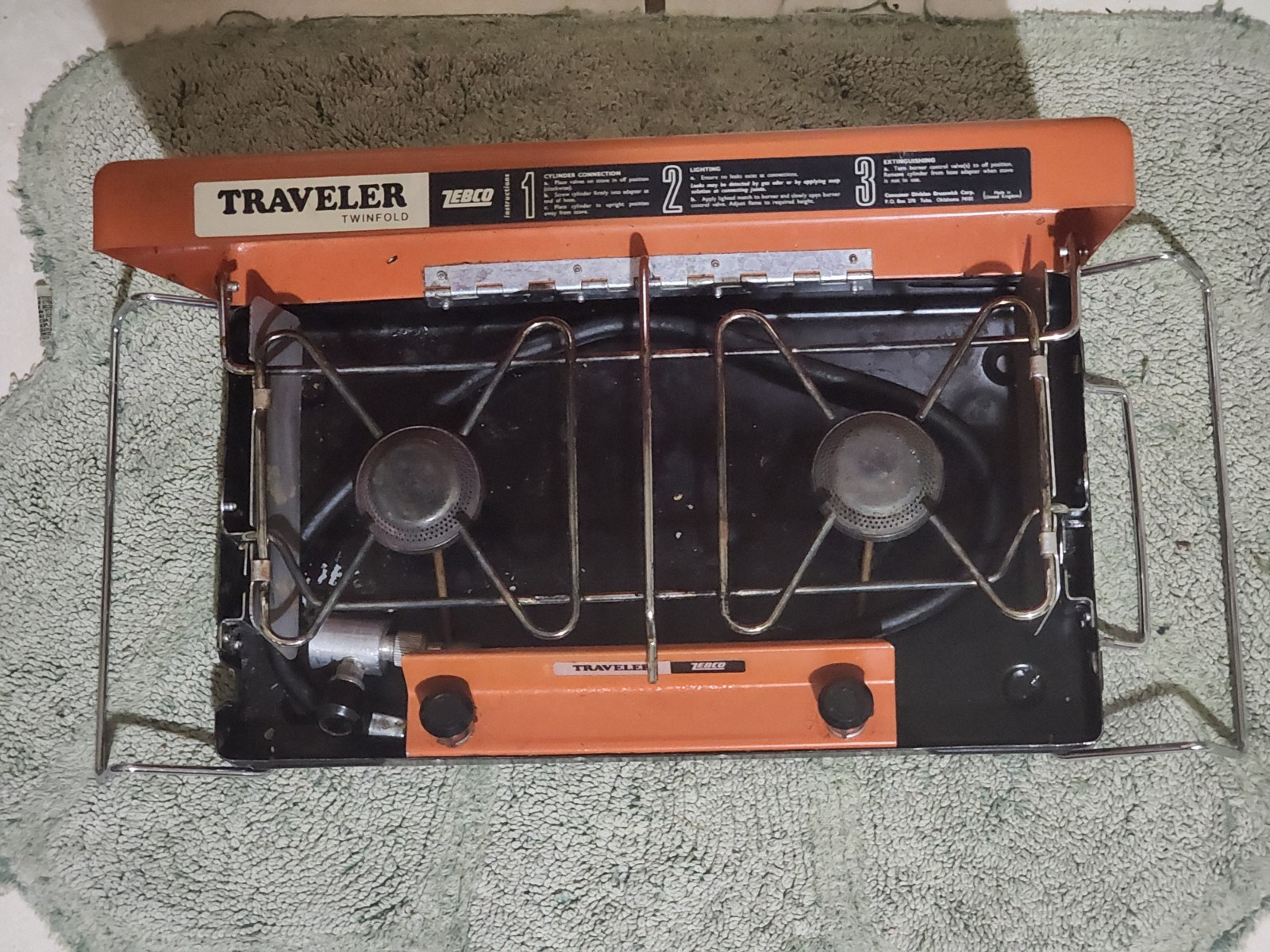 Vintage Zebco Traveler Twinfold Portable Propane 2-Burner Stove Orange 2300 NOB