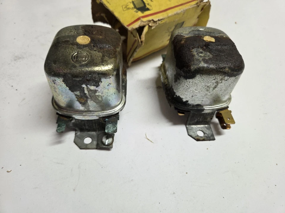 2 REGOLATORI DI TENSIONE DINAMO LANCIA FULVIA  0190350054 14V 30 A ORIGINALE  - Изображение 3 из 4