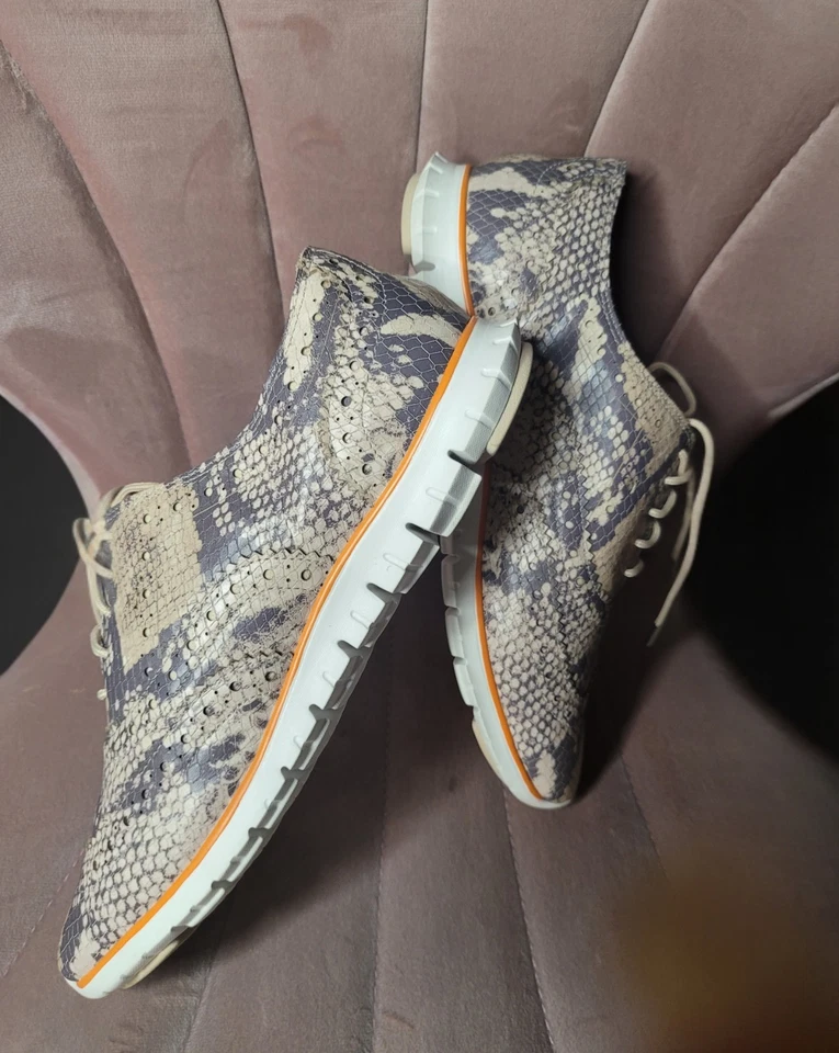 Zapatos Cole Haan Zero Grand para mujer punta de ala estampado de serpiente talla 7,5 estampado de serpiente tostado Foto 2 de 4