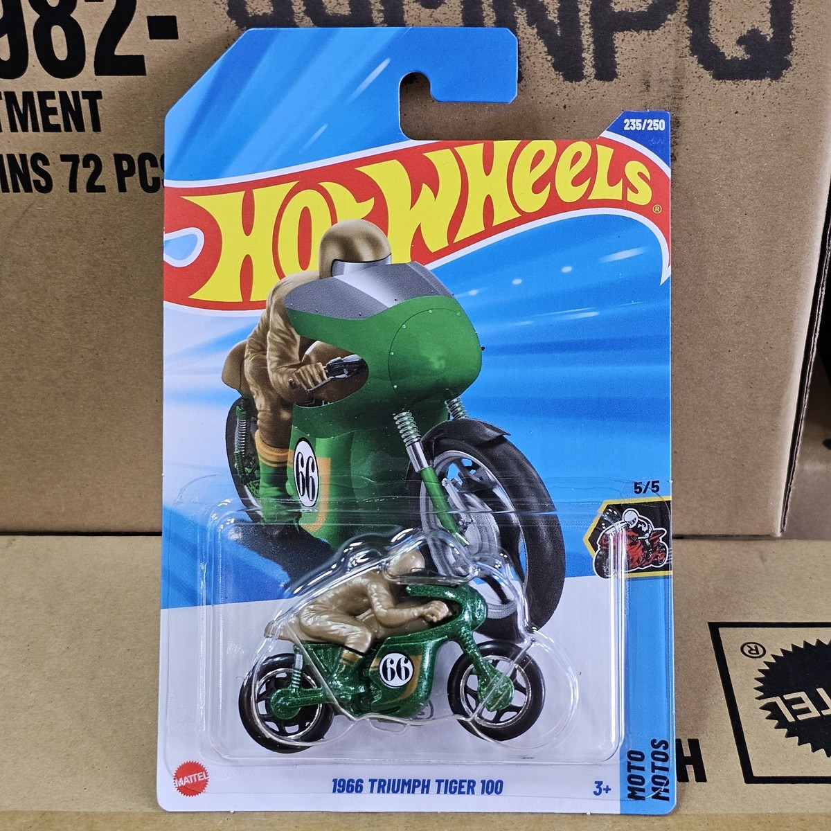 2025 HOT WHEELS MAINLINE CASE N REGULAR TREASURE HUNT 1966 TRIUMPH