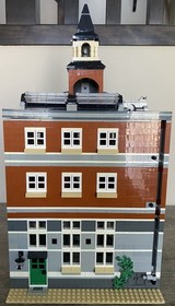 Lego Town Hall 10224 Modular Building 100% Complete Creator Expert 2012 Set Rare