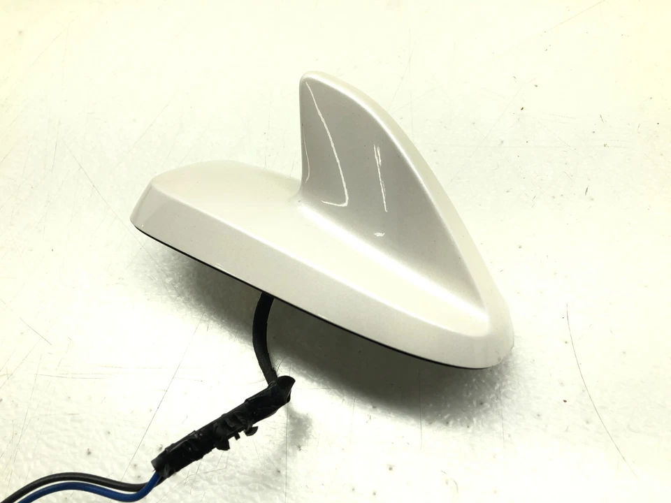 Antena de techo Ford Expedition 2018-2021 aleta de tiburón fabricante de equipos originales Ug - blanco platino Foto 2 de 4