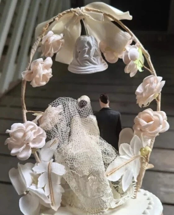 Vintage 1960's Bride Groom Wedding/Anniversary Cake Topper Ivory Pink Floral - Image 3 of 4