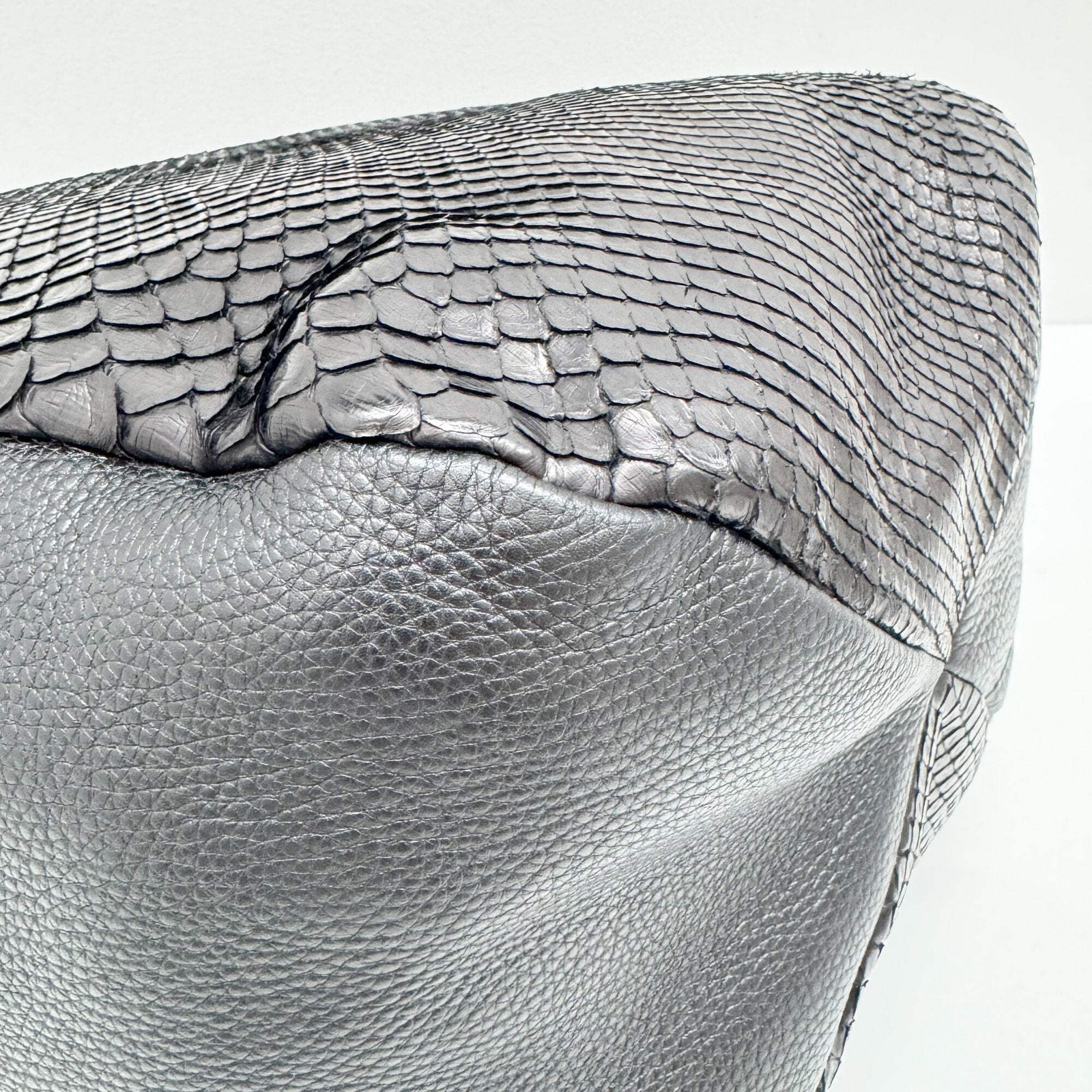 GUCCI Greenwich Black Python Embossed Leather Hob… - image 13