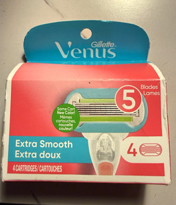 Gillette Venus Extra Smooth 5-Blade Razor Refill Cartridges 4ct