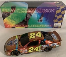 1998 Action 1:24 Jeff Gordon Dupont CHROMALUSION Stock Car Bank/15,000 MIB