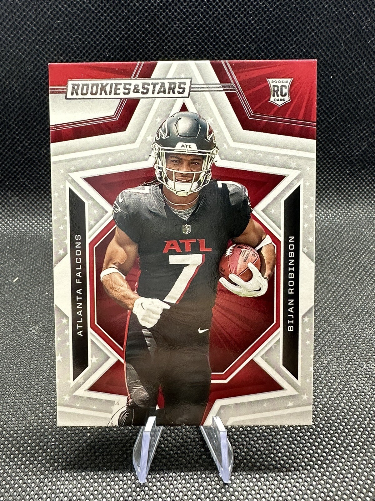 2023 Panini Rookies & Stars - Rookies Red #104 Bijan Robinson (RC)