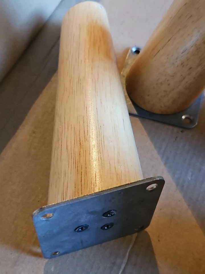 Patas para muebles de arce de 7 pulgadas Foto 3 de 4