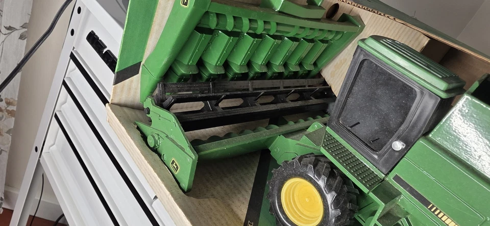 1/28 John Deere Titan dos con dos cabezas nuevo en caja Foto 4 de 4