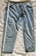 Vintage Wrangler Authentic Jeans Men  s 90s Blue Denim Straight Leg USA