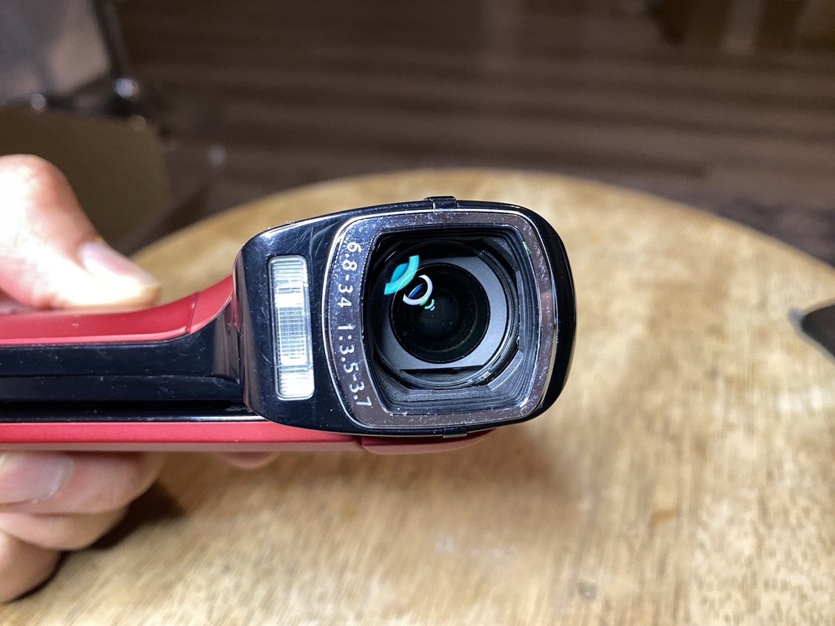 Sanyo Xacti VPC-CG10 MPEG-4 HD 10mp Dual Camera Camcorder Tested