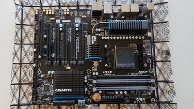 Combo Deal AMD FX-9590 CPU /GIGABYTE GA-990FXA-UD5 R5 (R 1.0) MB /32GB DDR3 RAM
