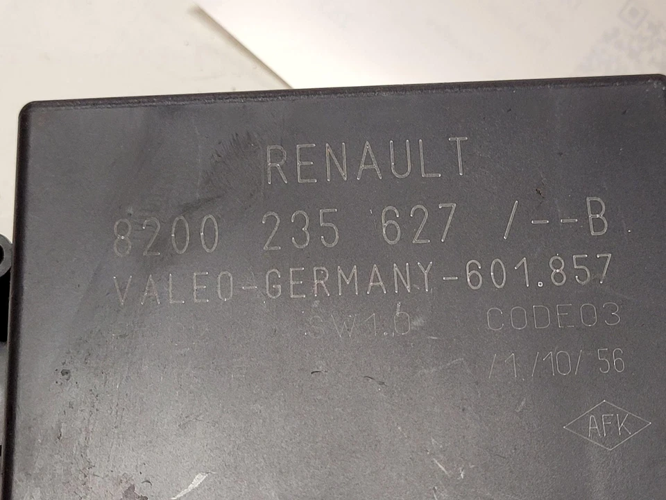 Centralina PDC Park Assist RENAULT GRAND SCÉNIC II JM0/1 8200235627 2864474 - Immagine 2 di 4