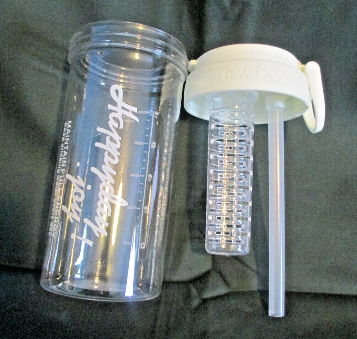 Fruit Infuser Water Bottle with built in Straw 600 ML 20.28 oz