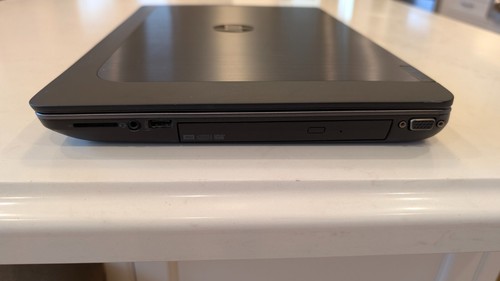 HP Z-Book laptop computer 15 inch screen, 32 Gb of RAM, a 256 Gb SSD, Windows 10 - Picture 4 of 9