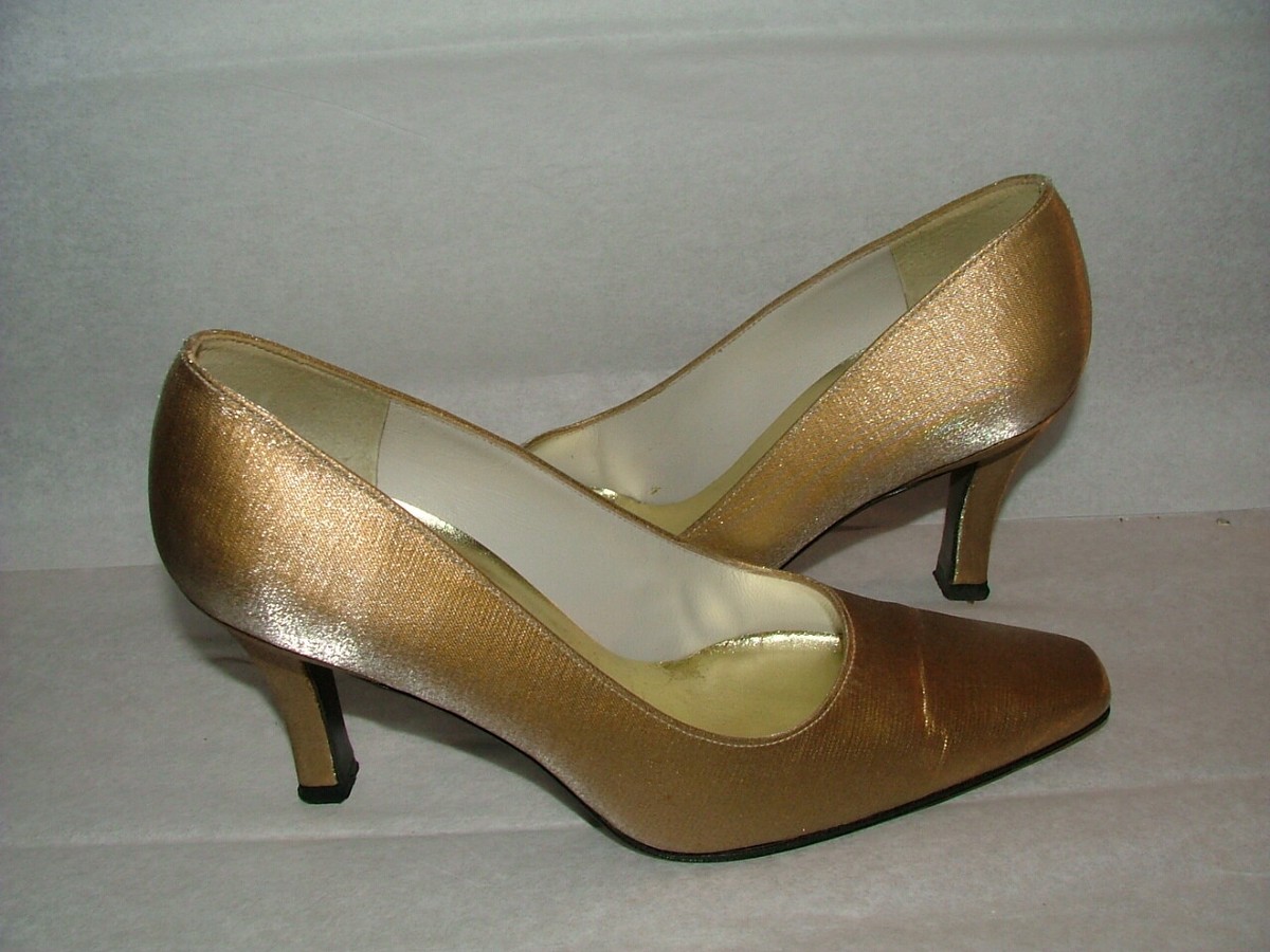 WOMENS STUART WEITZMAN HEEL SIZE 6 1/2 B LEATHER MADE IN WOMENS STUART WEITZMAN HEEL SIZE 6 1/2 B LEATHER MADE IN