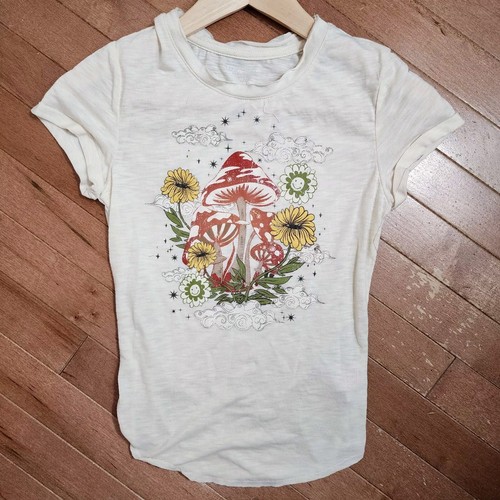Women's Mushroom boho Hippie Short Sleeve T Shirt Size XS Beige NOBO