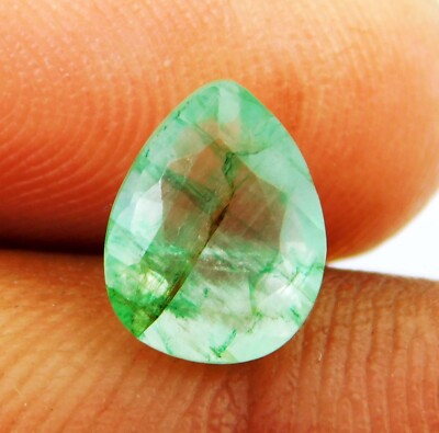 Certified 1.55 Ct Natural Zambian Emerald   Oval Faceted Cut 8.8 x 6.7 x 4.1 mm
