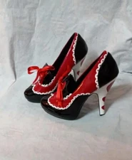 pleaser funtasma queen of hearts, alice in wonderland. goth, cosplay, fantasy