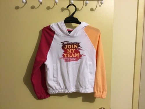 GIRLS MICHELLE BRIDGES HOODIE SIZE 8