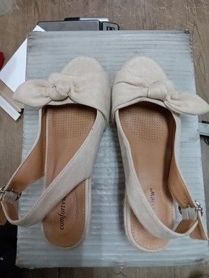 Woman s ComfortView Woven Sandals- Size 9   219