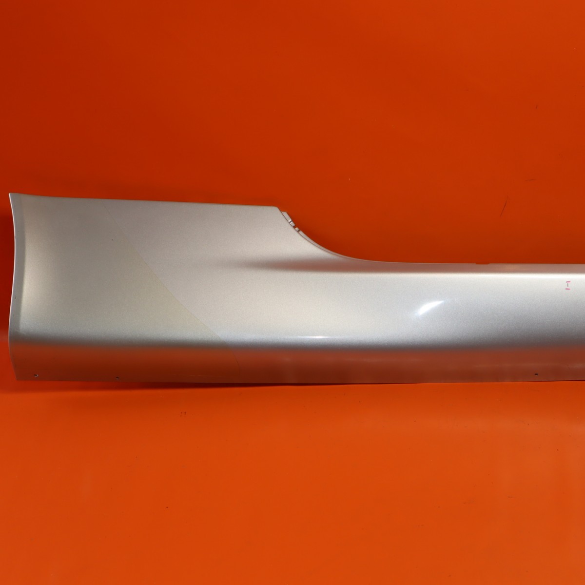 Aston Martin DB9 2005-2012 Right Rocker molding