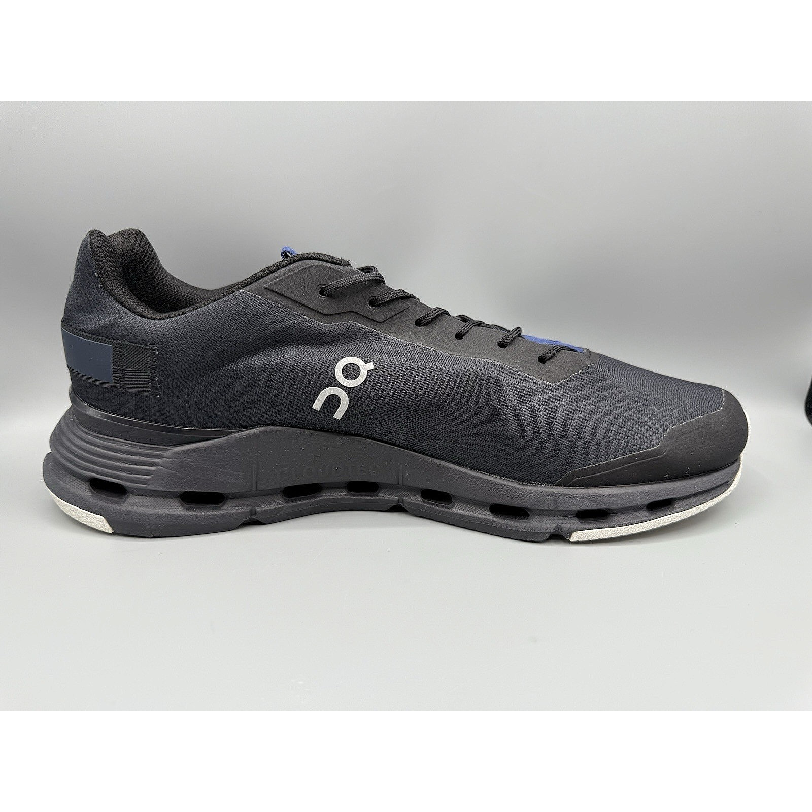 ON CLOUD CLOUDNOVA CLOUDTEC Form Running Athletic… - image 4