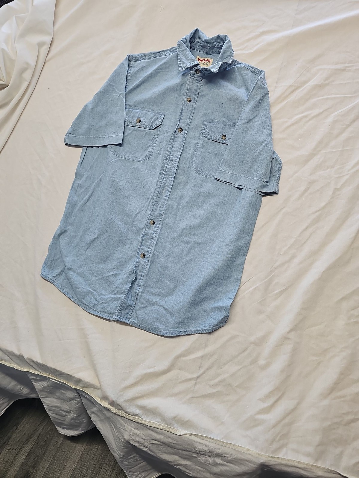 Wrangler Authentics Light Wash Chambray Short Sleeve Work Shirt S YY1192 image 4