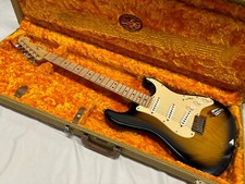 Nr Mint '04 Fender USA 50th Anniversary Stratocaster avec 50th Anniv. Etui en tweed
