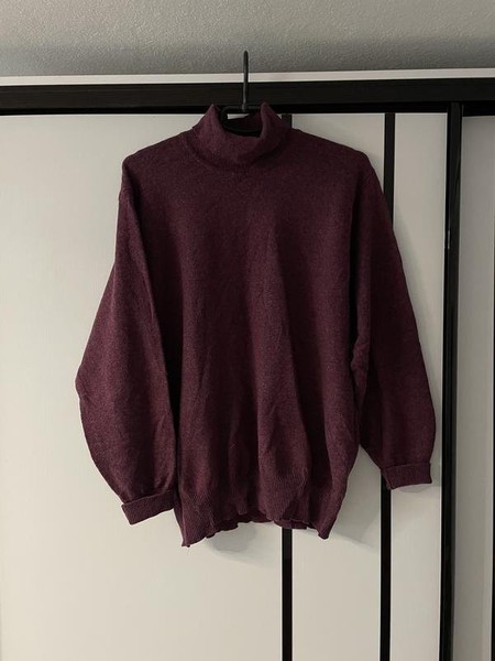 Men Johnstons of Elgin Sweater Burgundy 38 / M /