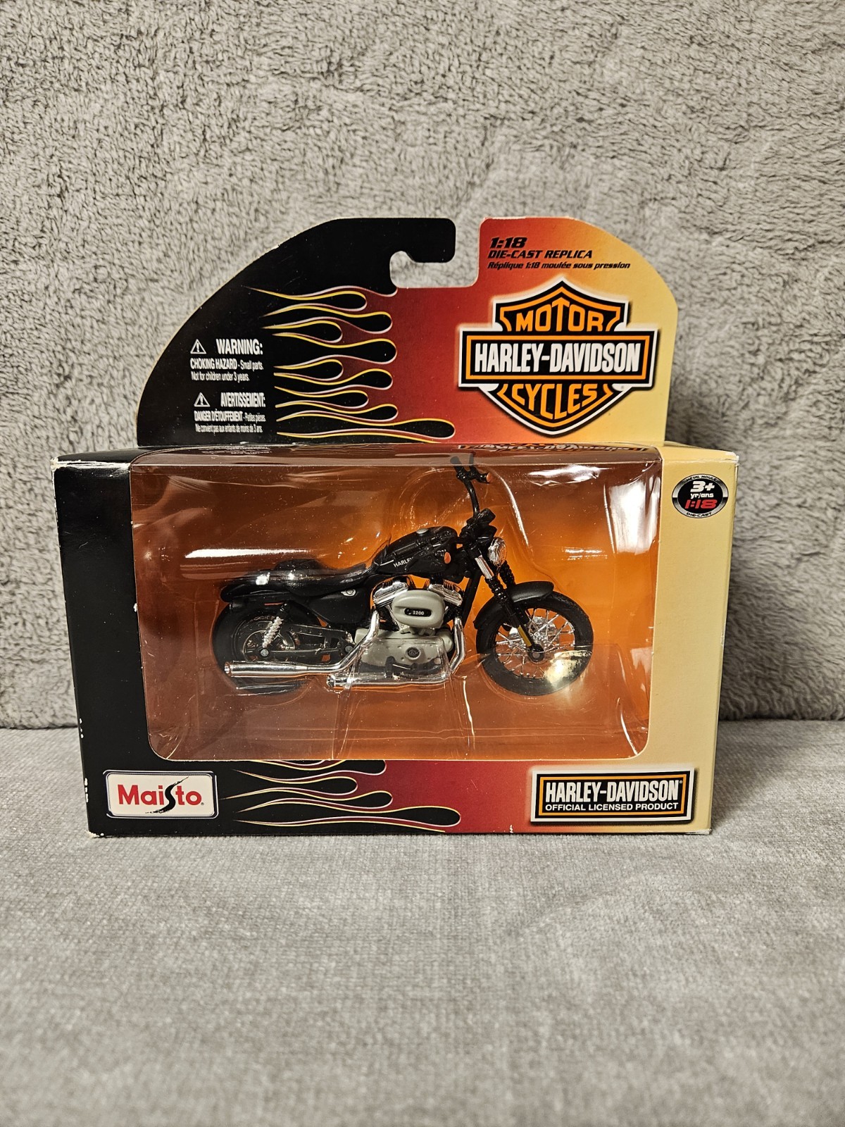 Maisto Harley-Davidson 1:18 Die-Cast Replica Motorcycle Collectible NIB