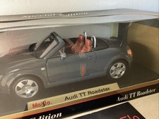 Miniature Minichamps 1/18 Audi TT Roadster Cabriolet 2006 - Bleu Sombre - Réf 100015031