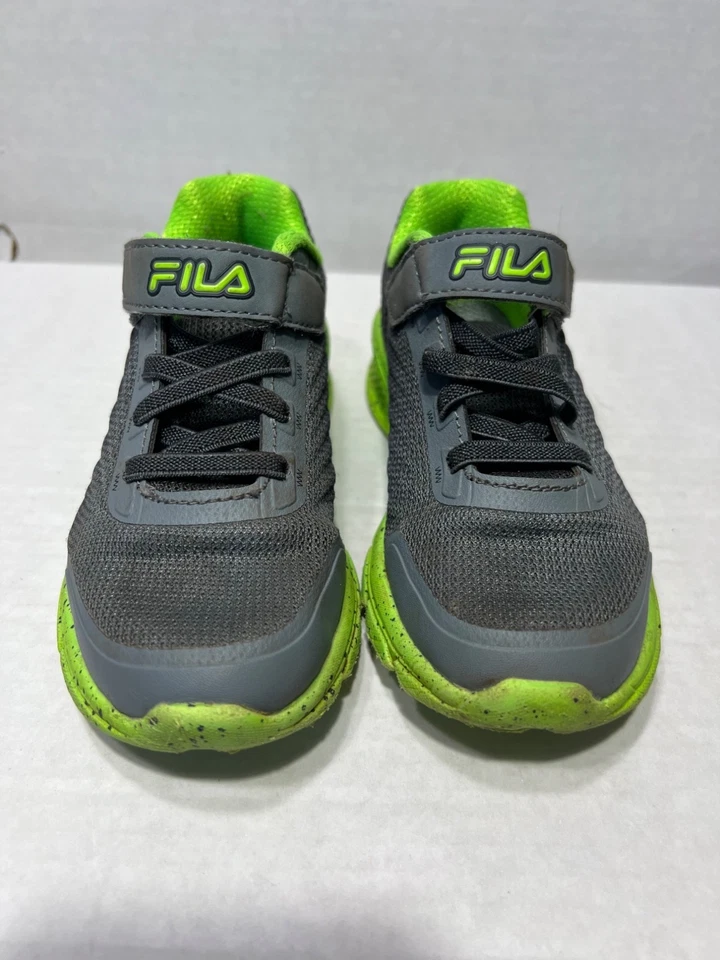 Fila Niños Pequeños Zapatos Atléticos EE. UU. 11 Gris y Verde Neón Foto 2 de 4