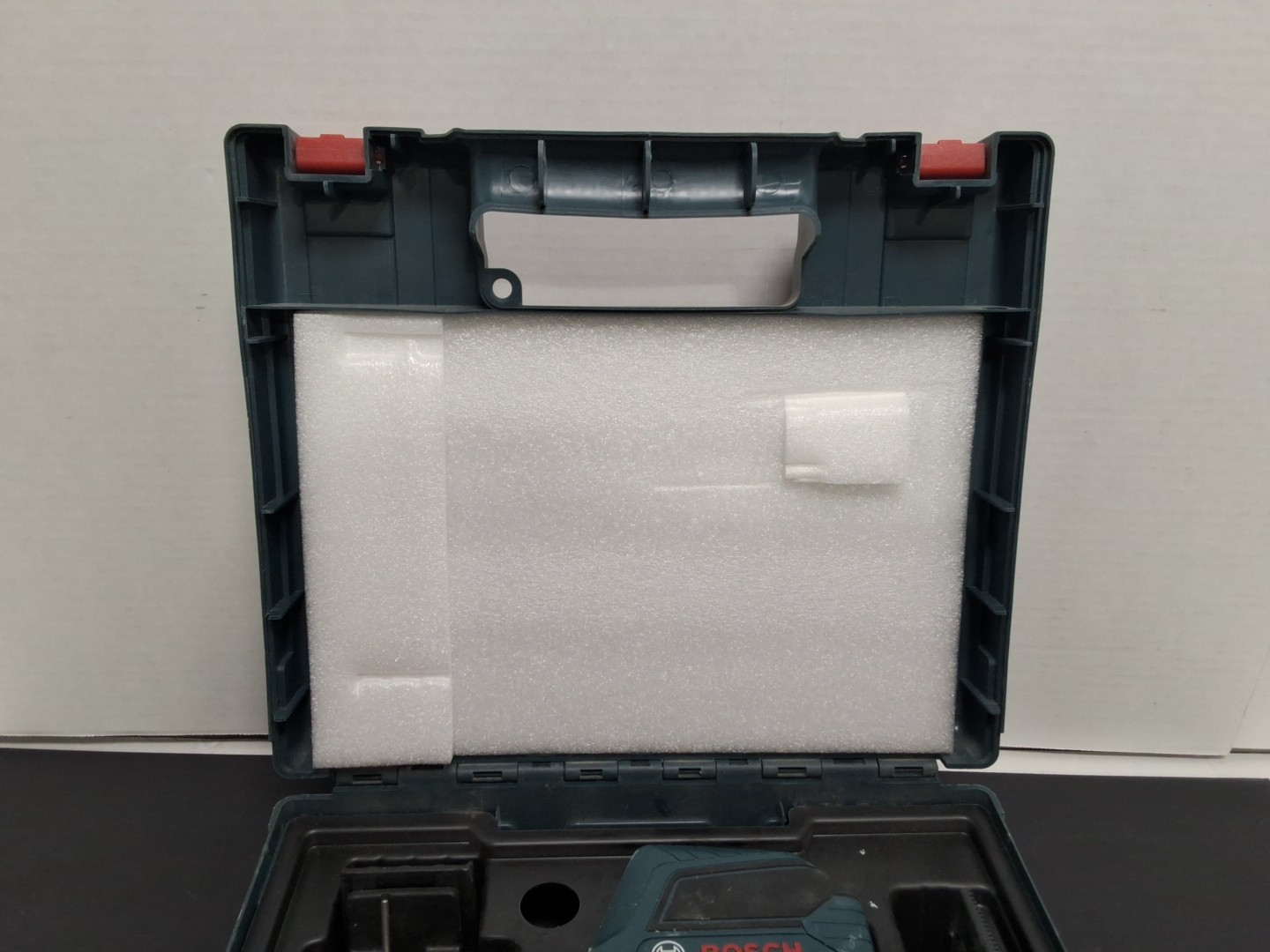 Bosch Professional GLL 100 G Cross-Line Self Leveling Green Laser Level w/ Case