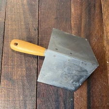 MARSHALLTOWN Corner Drywall Trowel – 4x5 Stainless Steel