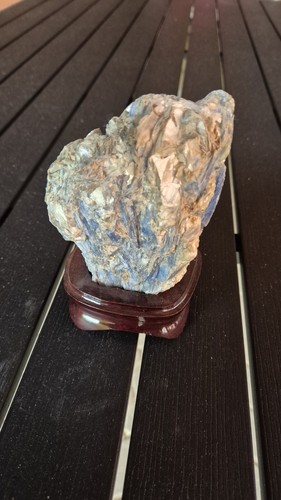 Edelstein Felsen auf Holzsockel (Klaus Drexel) - Bild 2 von 2
