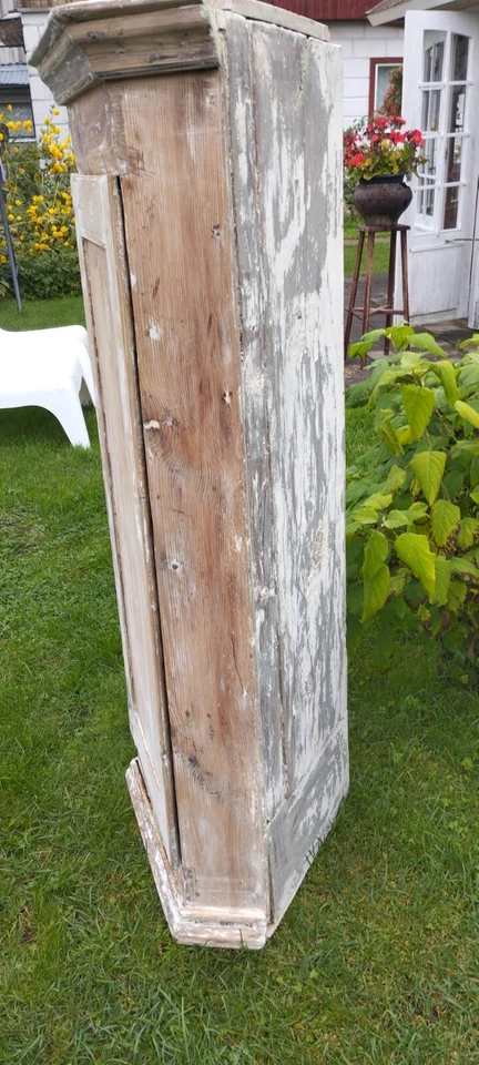 Antiguo gabinete de esquina sueco de arte popular granja de madera de pino de los siglos XVIII-XIX Foto 3 de 4