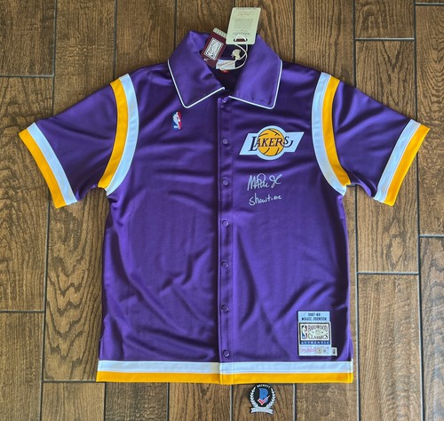 Lakers Magic Johnson Signed Warm Up Jacket Beckett COA Mitchell Ness Showtime - Picture 2 of 9