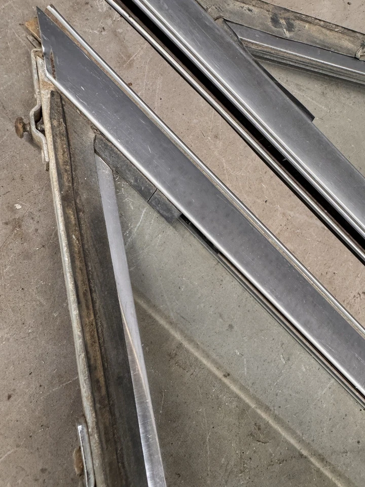 Ford Galaxie 1961 1962 sedán ventana de ventilación marcos de vidrio personalizados 500 LH RH Park Lane Foto 4 de 4