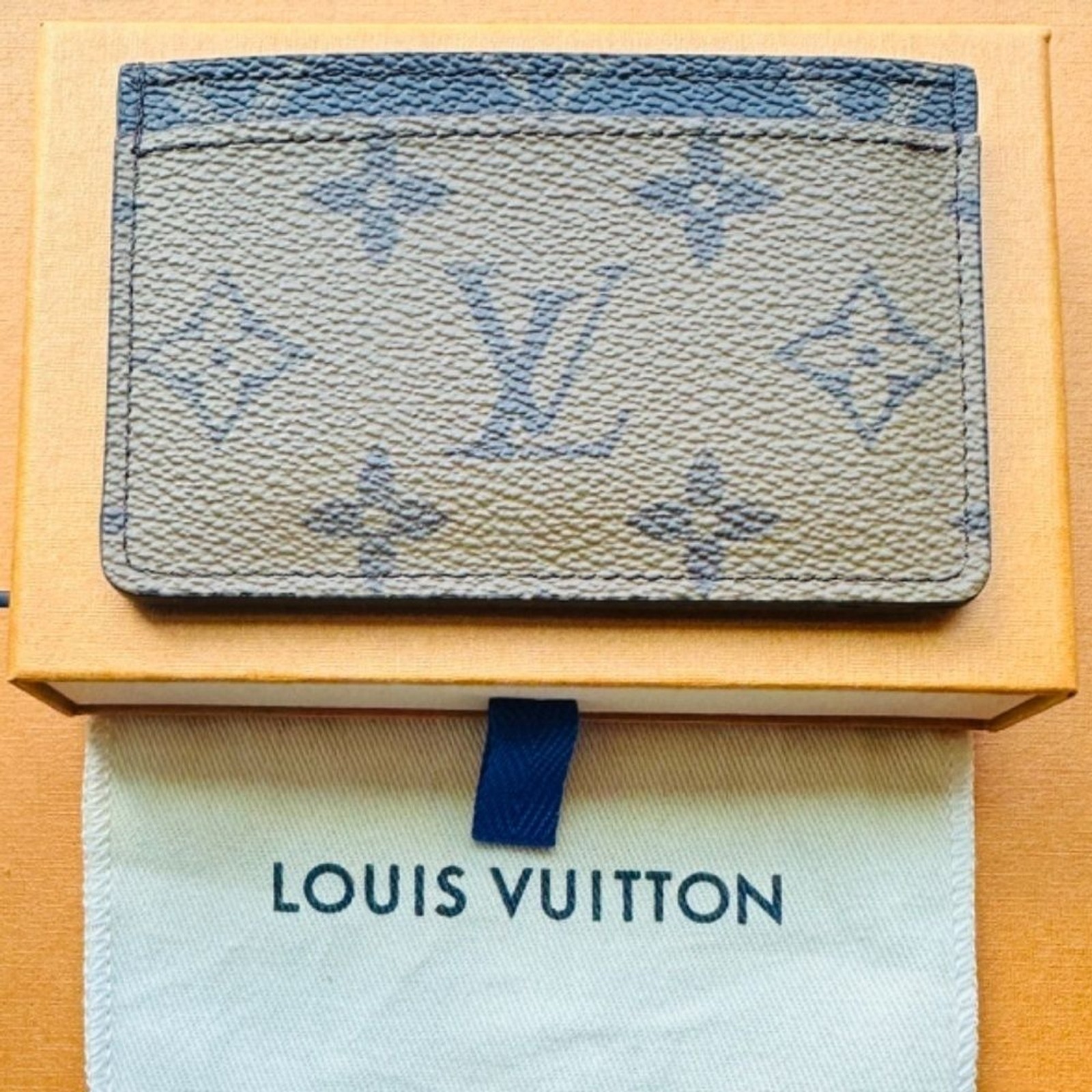Louis Vuitton Reverse Monogram Cardholder/Wallet - image 1