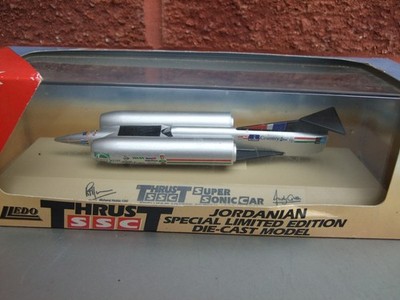 Thrust SSC Land Speed Record Car - Jordan Test Scheme Lledo Maßstab 1:100 OVP