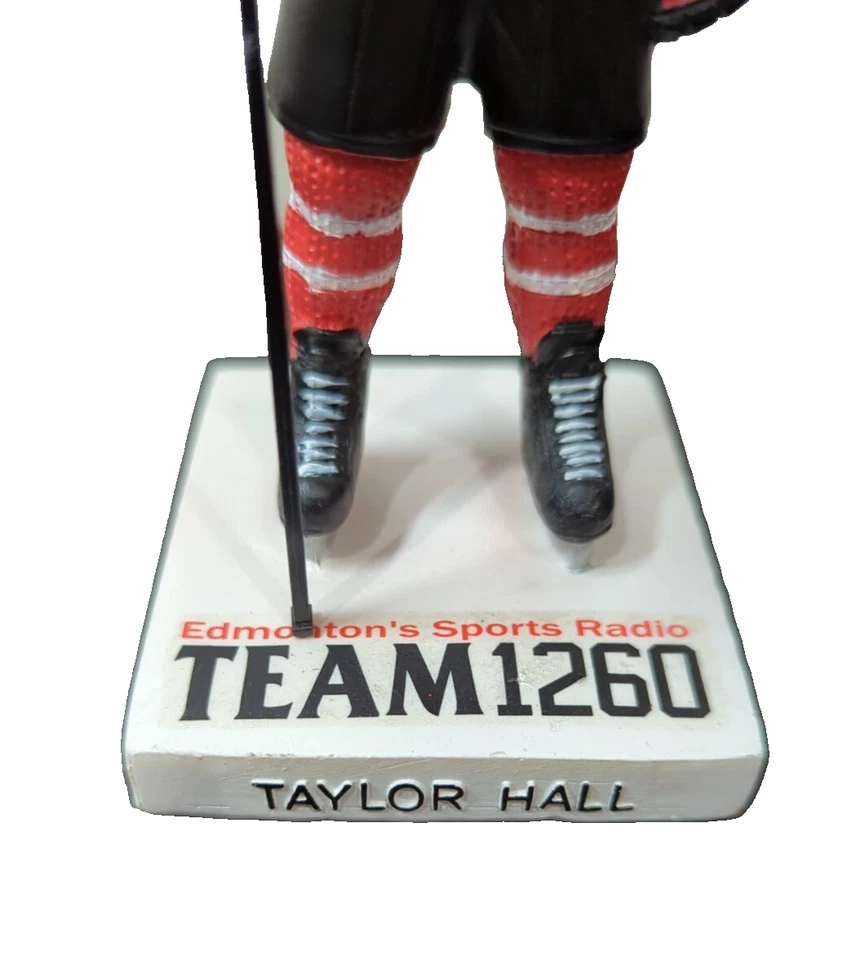 Taylor Hall Team Canada Bobblehead NHL Oilers Devils Bruins Blackhawks Raro Foto 2 de 4