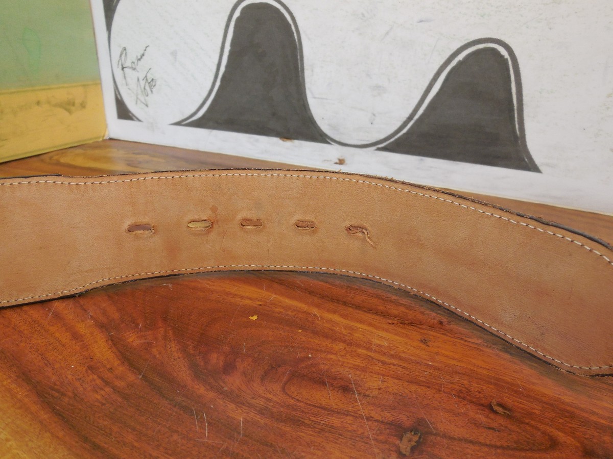 TONY LAMA EEL SKIN BELT Tony Lama Brown Genuine Eel Skin Belt Size 28 Made in USA | eBay main image 2