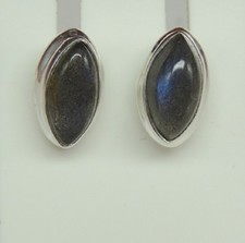 Noble 1.9 Carat Cabochon Labradorite Goujon 925 Argent Unisexe Irrisierender Ed