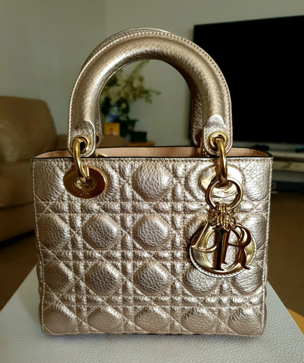 Christian Dior Premium Bags For Girls On Sale