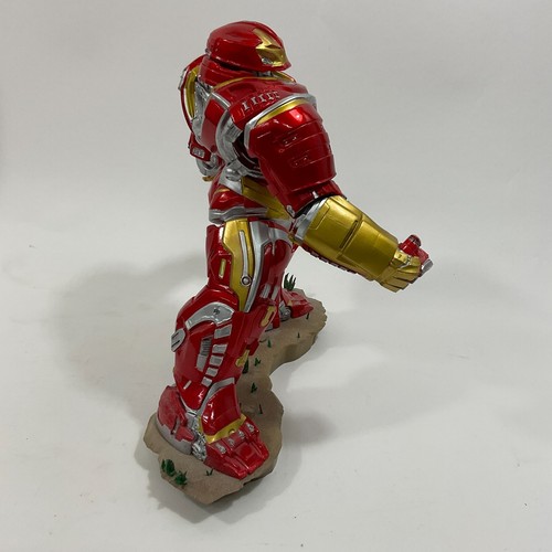 Diamond Select Gallery Hulkbuster Iron Man Diorama Statue Figure Avengers MCU - Picture 3 of 7