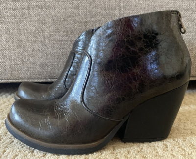 Korks by Kork Ease Gemini Black Leather Wedge Ankle Boots Womens Sz