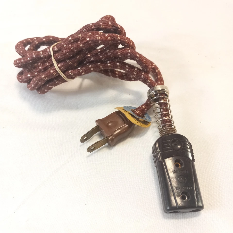 Cable de alimentación de electrodoméstico cubierto de tela Farberware UNDERWRITERS LAB U898 1/2" EE. UU. Foto 3 de 4