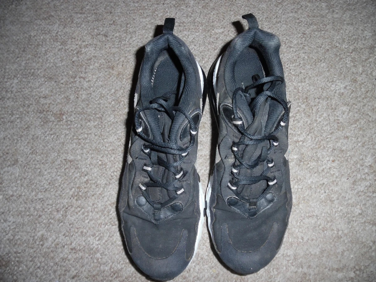 Nike Shoes. Trainer Size UK 6 6.5 Y 39. Colour Black.100 Other